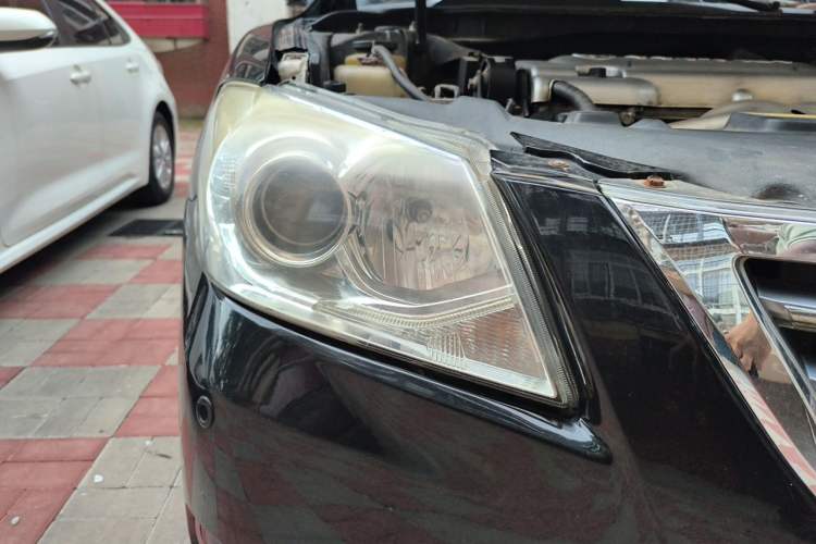 Used Toyota Camry 2010 240G Classic Edition Right Front Headlight