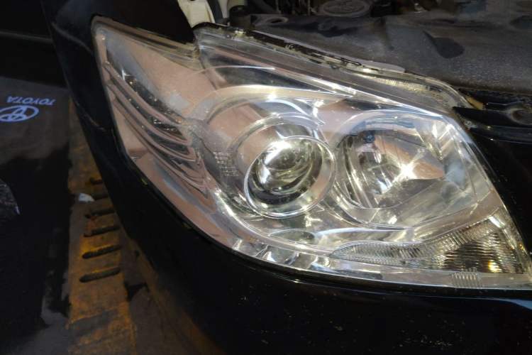 Used Toyota Camry 2010 200E Elite Edition Right Front Headlight
