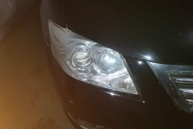 Used Toyota Camry 2010 200G Classic Edition Right Front Headlight