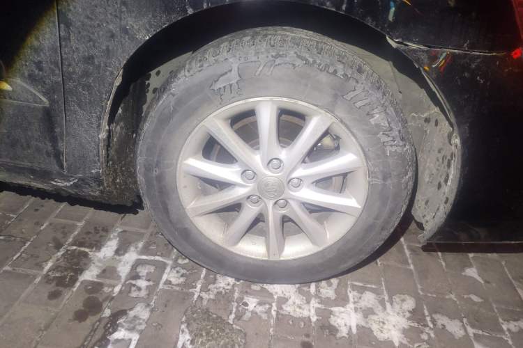 Used Toyota Camry 2010 240HG Luxury Edition Right Front Wheel Hub