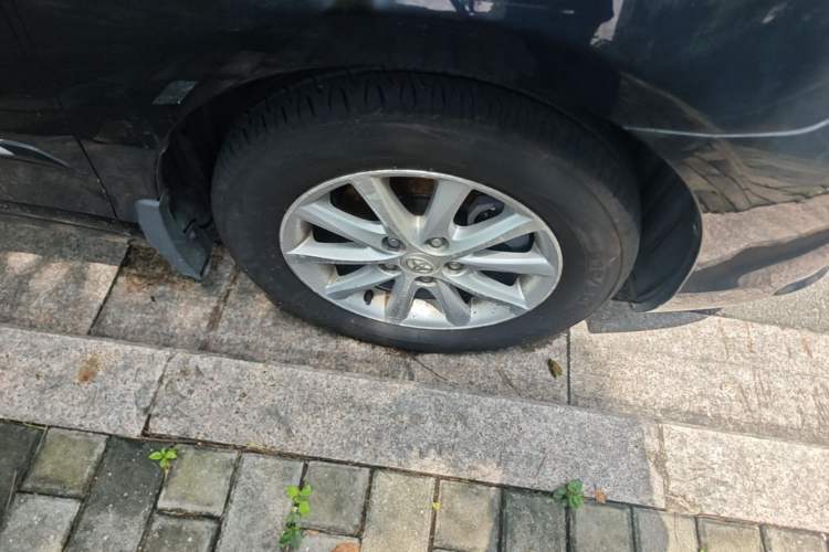 Used Toyota Camry 2010 240G Classic Edition Right Front Wheel Hub