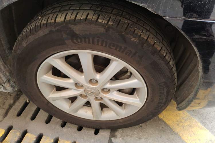 Used Toyota Camry 2010 200E Elite Edition Right Front Wheel Hub