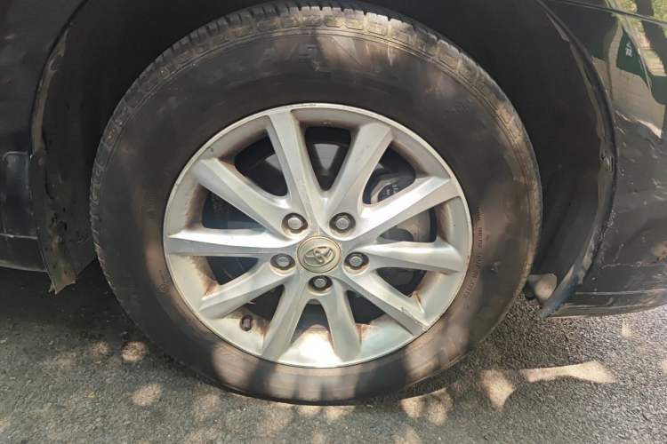 Used Toyota Camry 2010 240G Luxury Edition Right Front Wheel Hub