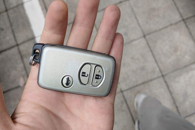 Used Toyota Camry 2010 240G NAVI Luxury Navigation Edition Vehicle Key