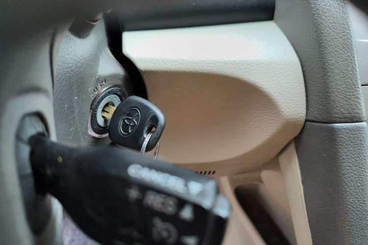 Used Toyota Camry 2010 240G Classic Edition Vehicle Key