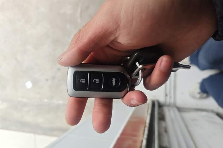 Used Toyota Camry 2010 200G Classic Edition Vehicle Key