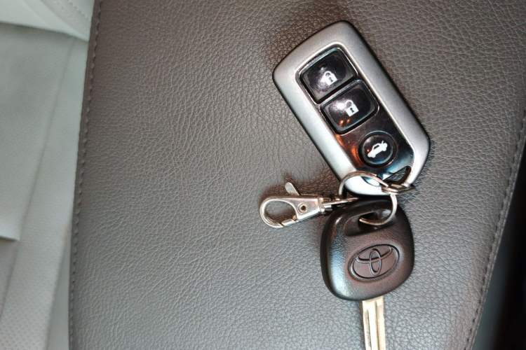 Used Toyota Camry 2010 200E Elite Edition Vehicle Key