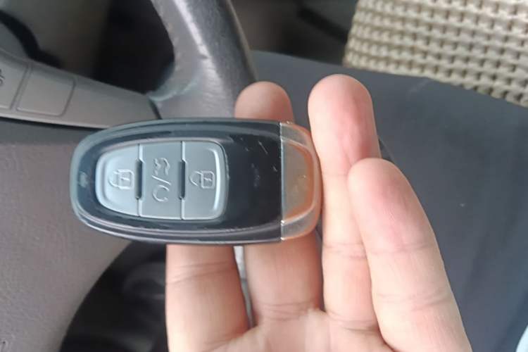 Used Toyota Camry 2010 200G Classic Edition Vehicle Key