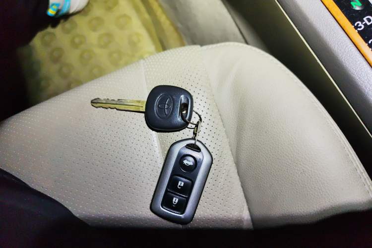Used Toyota Camry 2010 200G Classic Edition Vehicle Key