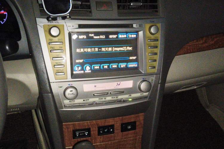 Used Toyota Camry 2010 200G Luxury Edition Audio And AC Panel