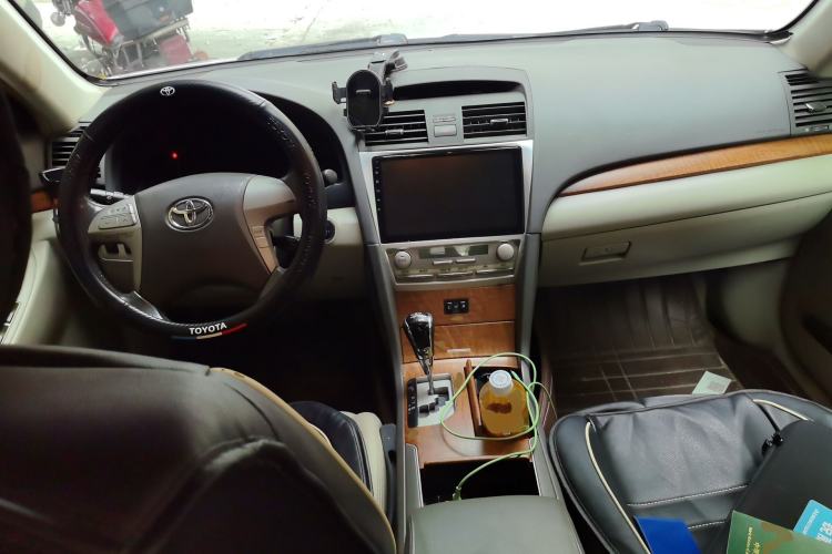 Used Toyota Camry 2010 240G Luxury Edition Center Console
