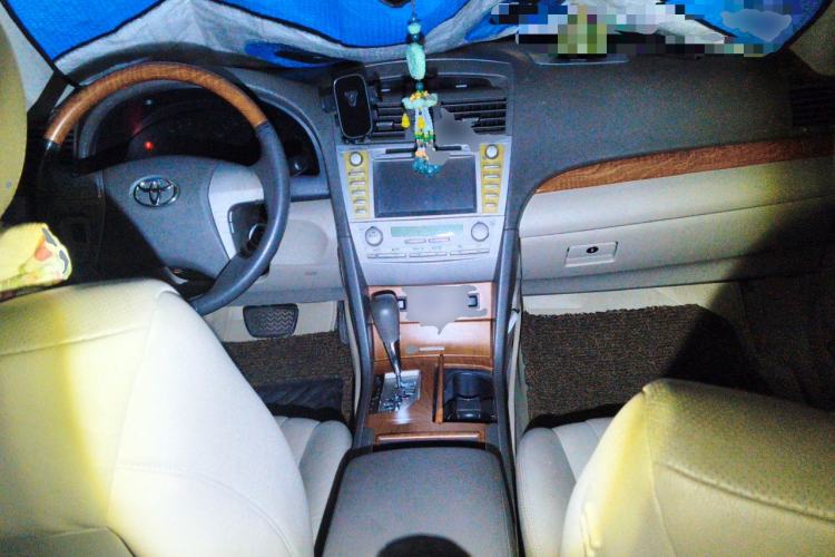 Used Toyota Camry 2010 200G Luxury Edition Center Console