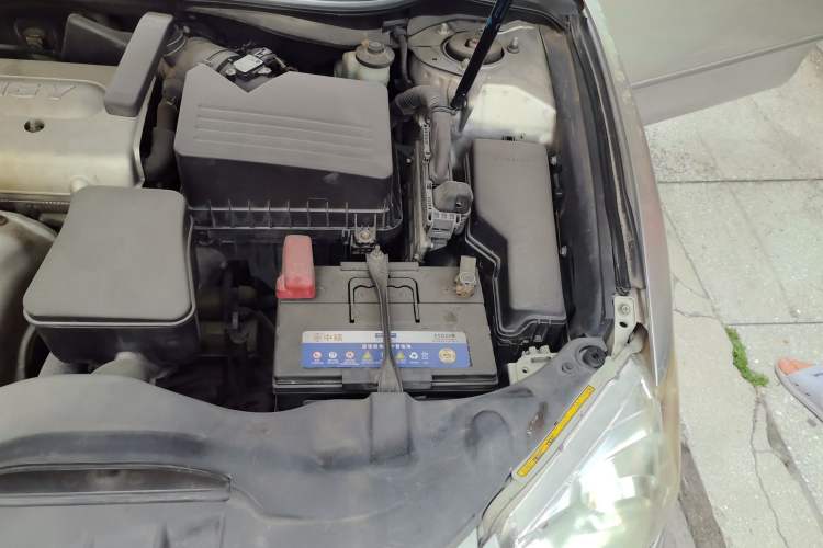 Used Toyota Camry 2010 240G Luxury Edition Engine Bay Left