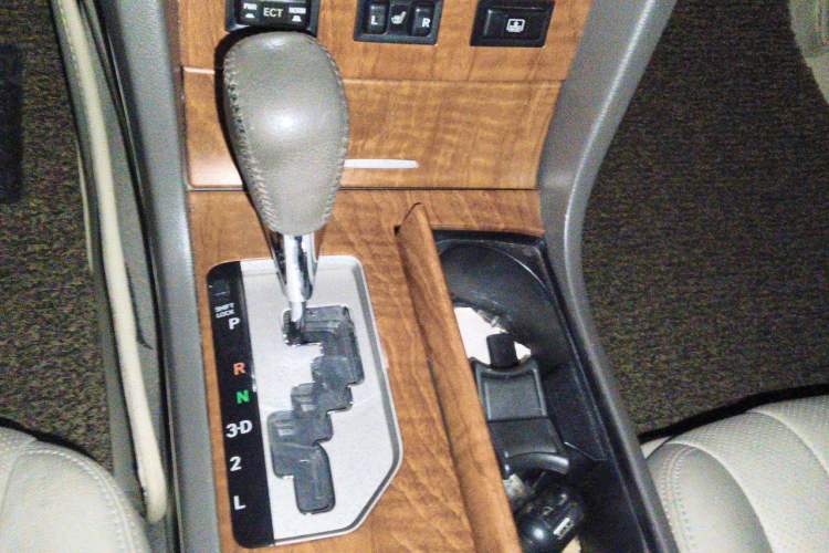 Used Toyota Camry 2010 200G Luxury Edition Gear Lever