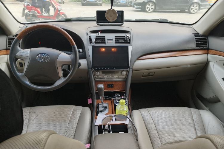 Used Toyota Camry 2010 240G Luxury Edition Interior 2