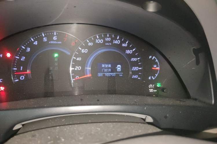 Used Toyota Camry 2010 200G Classic Edition Odometer Close Up