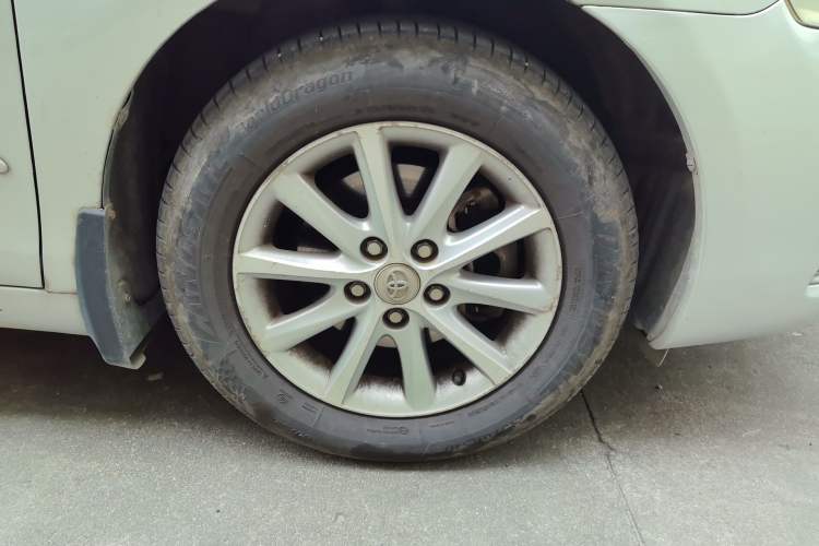 Used Toyota Camry 2010 240G Luxury Edition Right Front Wheel Hub