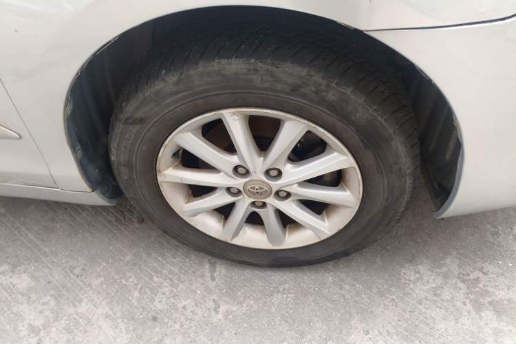 Used Toyota Camry 2010 240G Luxury Edition Right Front Wheel Hub