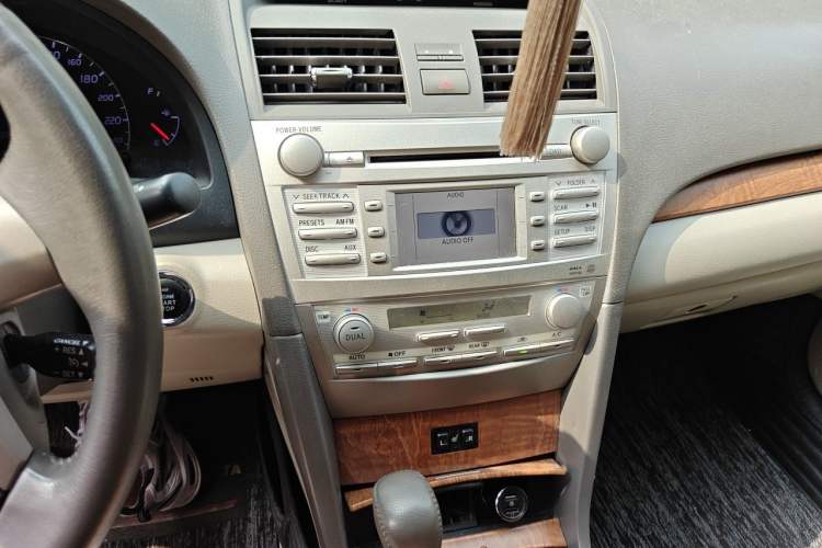 Used Toyota Camry 2010 240G Classic Edition Audio And AC Panel