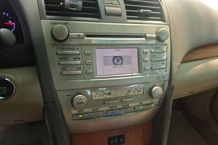 Used Toyota Camry 2010 240G Luxury Edition Audio And AC Panel