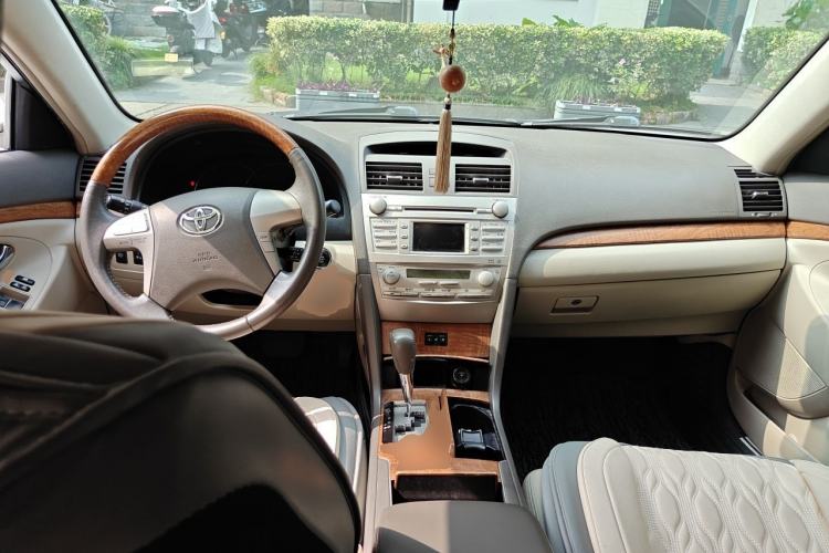 Used Toyota Camry 2010 240G Classic Edition Center Console