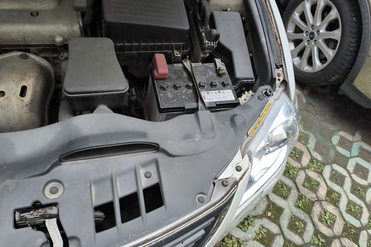 Used Toyota Camry 2010 240G Luxury Edition Engine Bay Left