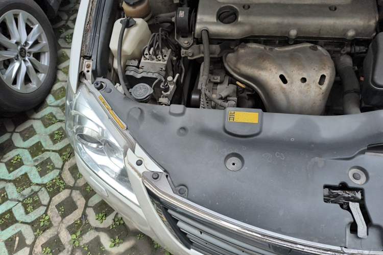Used Toyota Camry 2010 240G Luxury Edition Engine Bay Right