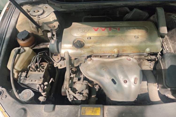 Used Toyota Camry 2010 240G Luxury Edition Engine Bay Right