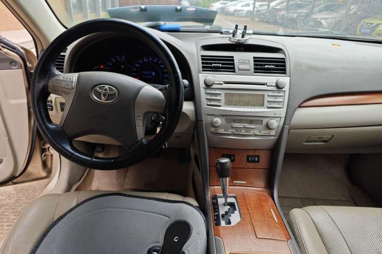 Used Toyota Camry 2010 200G Classic Edition Center Console
