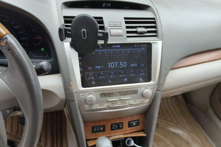 Used Toyota Camry 2011 200G Luxury Anniversary Edition Audio And AC Panel