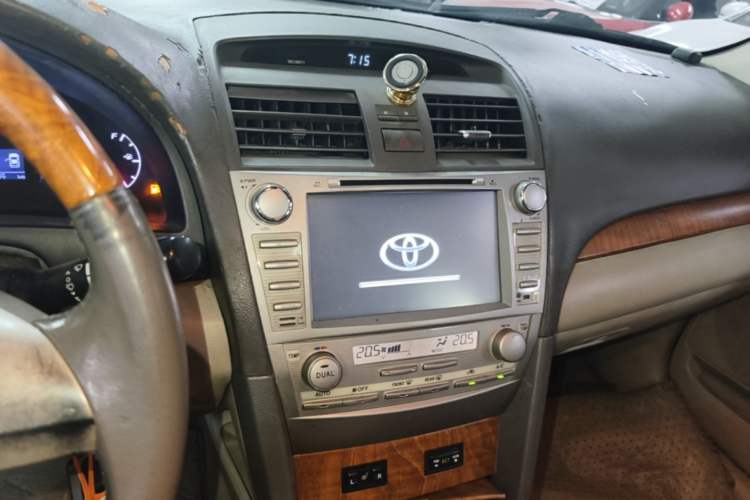 Used Toyota Camry 2011 200G Classic Anniversary Edition Audio And AC Panel
