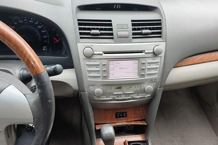 Used Toyota Camry 2011 240G Classic Anniversary Edition Audio And AC Panel