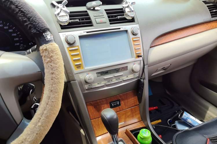 Used Toyota Camry 2011 200E Elite Sunroof Edition Audio And AC Panel