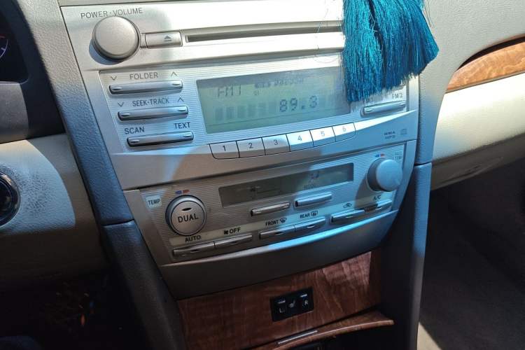 Used Toyota Camry 2011 240G Classic Anniversary Edition Audio And AC Panel