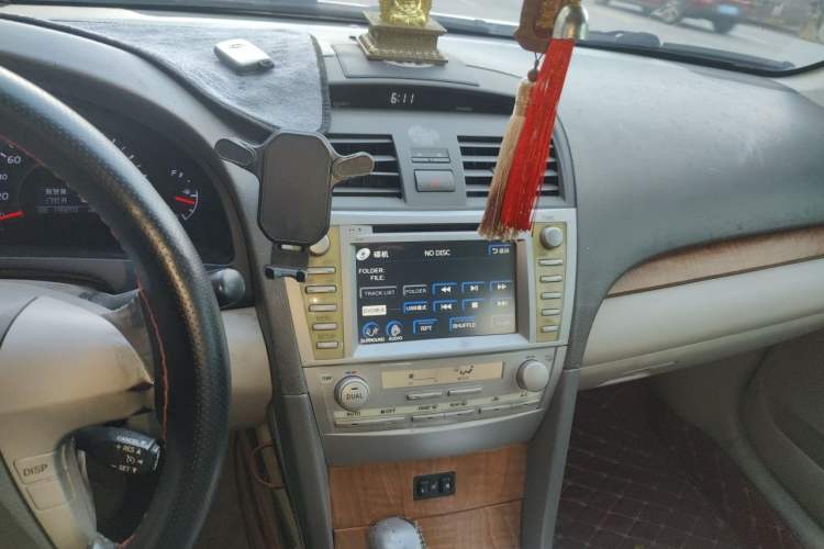 Used Toyota Camry 2011 240G Luxury Anniversary Edition Audio And AC Panel