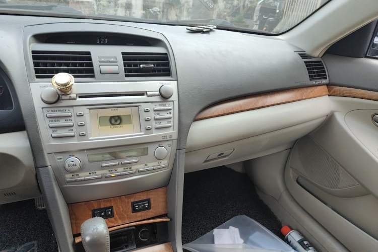 Used Toyota Camry 2011 200G Classic Anniversary Edition Audio And AC Panel