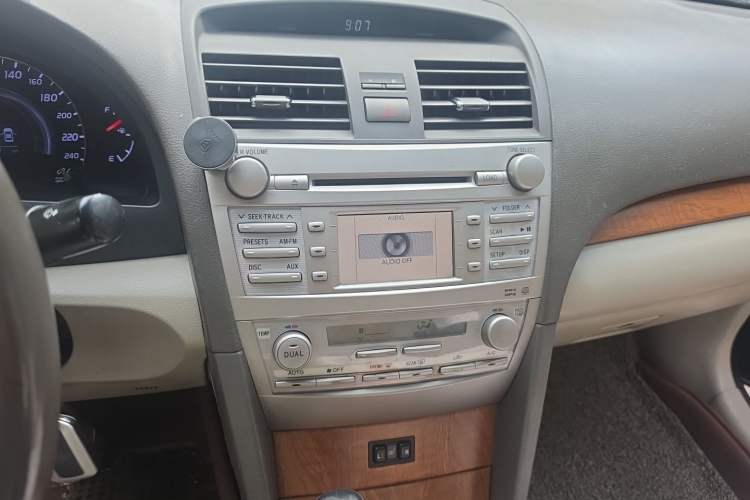 Used Toyota Camry 2011 240G Classic Anniversary Edition Audio And AC Panel