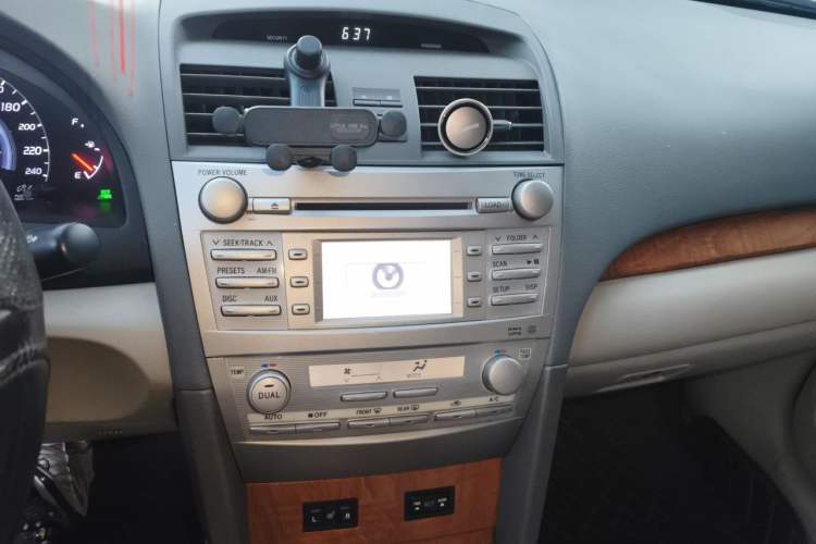 Used Toyota Camry 2011 200G Classic Anniversary Edition Audio And AC Panel