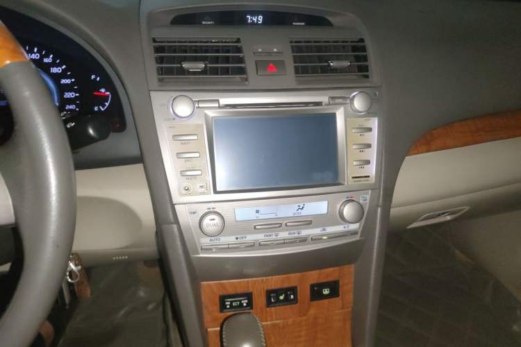 Used Toyota Camry 2011 200G Classic Anniversary Edition Audio And AC Panel