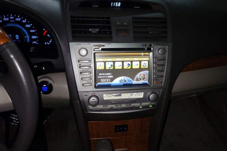 Used Toyota Camry 2011 240G Classic Anniversary Edition Audio And AC Panel