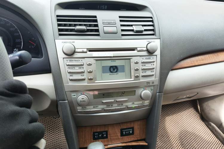 Used Toyota Camry 2011 200G Classic Anniversary Edition Audio And AC Panel