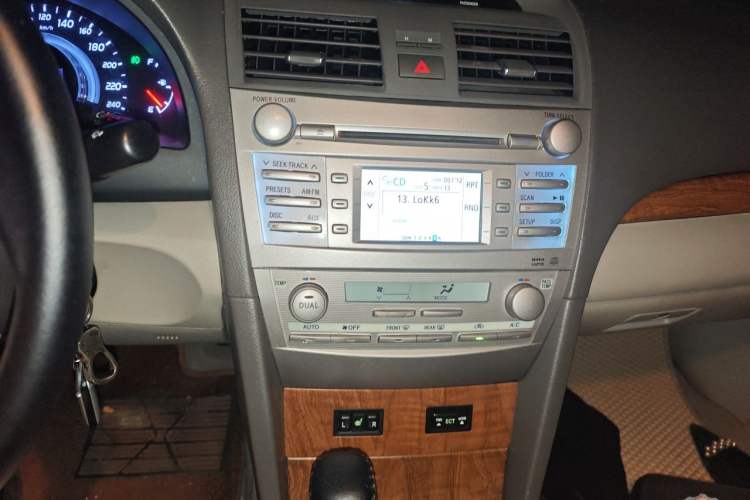 Used Toyota Camry 2011 200G Classic Anniversary Edition Audio And AC Panel