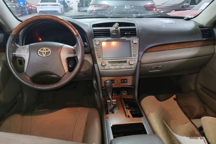 Used Toyota Camry 2011 200G Classic Anniversary Edition Center Console