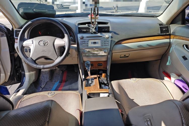Used Toyota Camry 2011 200G Classic Anniversary Edition Center Console