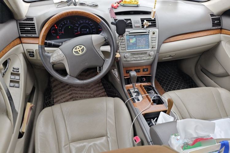 Used Toyota Camry 2011 200G Classic Anniversary Edition Center Console