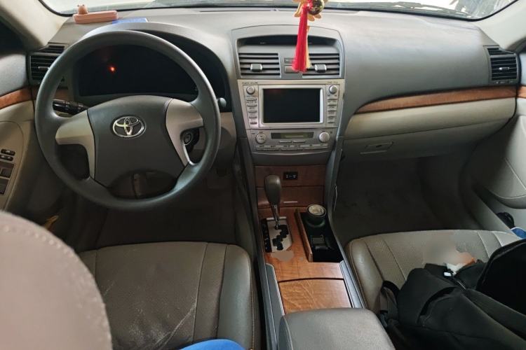 Used Toyota Camry 2011 200E Elite Sunroof Edition Center Console