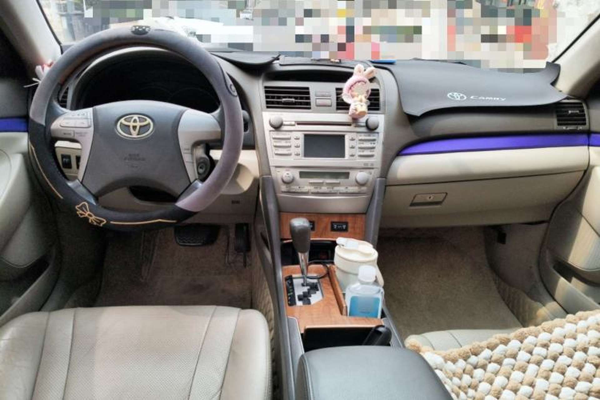 Used Toyota Camry 2011 200G Classic Anniversary Edition Center Console