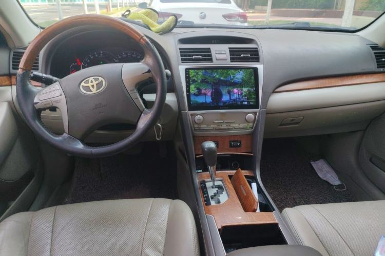 Used Toyota Camry 2011 200G Classic Anniversary Edition Center Console