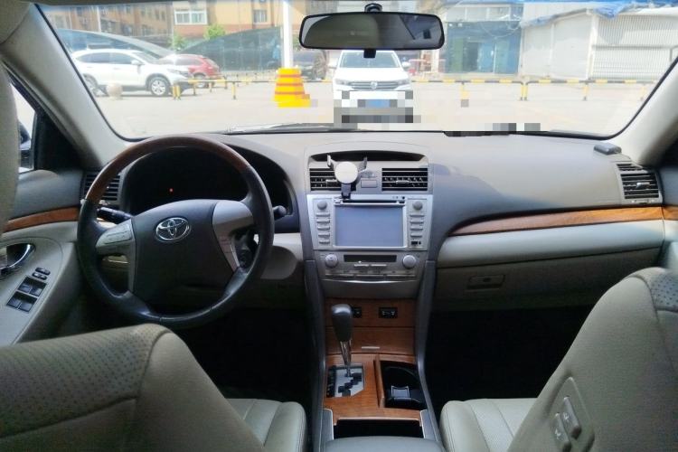 Used Toyota Camry 2011 200G Classic Anniversary Edition Center Console