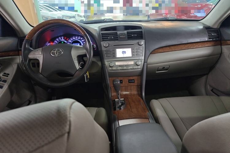 Used Toyota Camry 2011 200G Classic Anniversary Edition Center Console